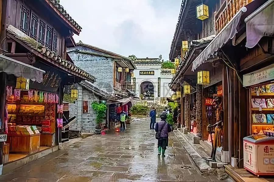 老师们为高三学子“花式解压”，你觉得哪个方式最靠谱？游戏画面